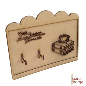 PLACA CAFÉ LIVRO E XICARA